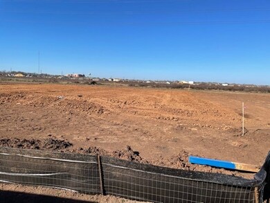 23742 Pullin Dr, Pleasanton, TX 78064 - photo 2