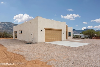 4601 E Magoo Rd, Catalina, AZ 85739 - photo 2