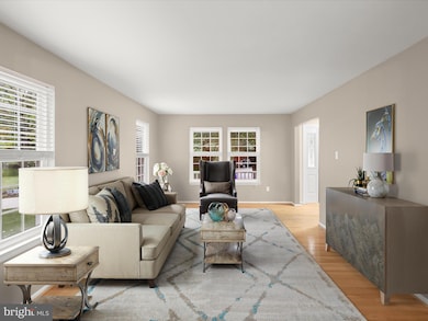 9609 Glen Oaks Ln, Columbia, MD 21046 - photo 2