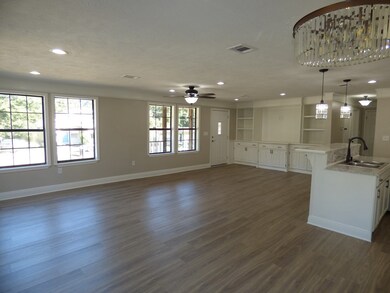 811 Howe St, McComb, MS 39648 - photo 3