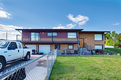 Oversized 2 car garage