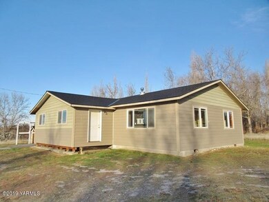 561-958217-house front left