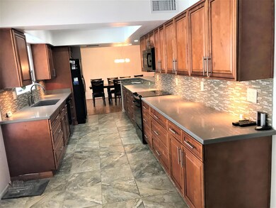 9839 W Evergreen Dr, Sun City, AZ 85373 - photo 2