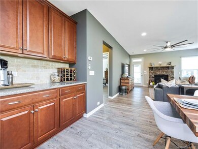 2031 Bishops Ct, Cornelius, NC 28031 - photo 6