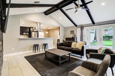 10210 Meadow Lake Ln, Houston, TX 77042 - photo 7