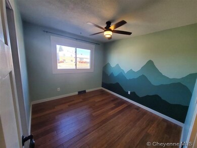4413 E 11th St, Cheyenne, WY 82001 - photo 4