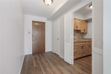 Gateway Towers unit 11-O, Pittsburgh, PA 15222 - photo 6