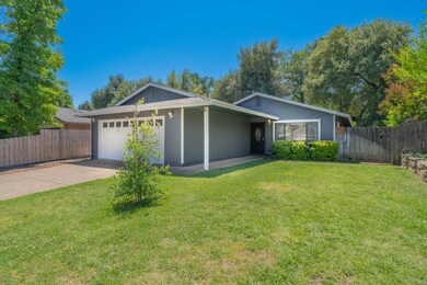 front w/lawn