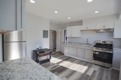 564 N Underwood St unit 2 N, Fall River, MA 02720 - photo 3