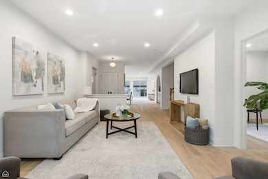 unlisted-address, Chicago, IL 60625 - photo 3