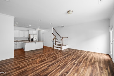 8 -506 oak forest view ln, interior