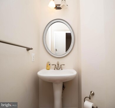 1737 Chiswick Ct, Silver Spring, MD 20904 - photo 7