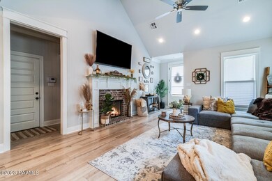 213 Wispering Meadows Rd-16