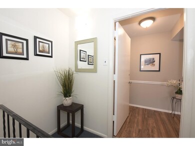 714 Putnam Blvd unit 8B, Wallingford, PA 19086 - photo 2