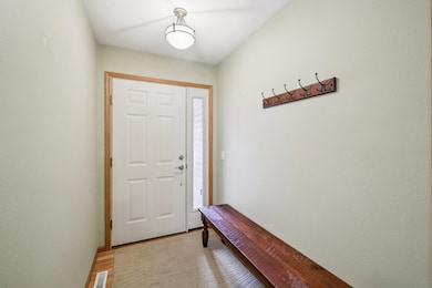 213 Fairview Cir unit 50, Waunakee, WI 53597 - photo 4