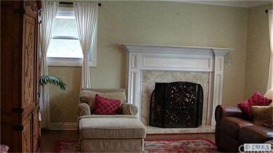 Fireplace for those cozy evenings.