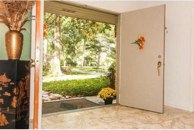 61 Pinewood Dr, Longmeadow, MA 01106 - photo 4