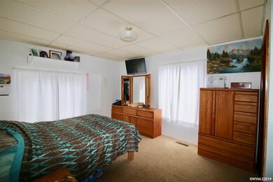 219 SE Sheridan Rd, Sheridan, OR 97378 - photo 7