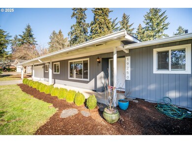 19250 SW Maree Ct, Lake Oswego, OR 97035 - photo 4