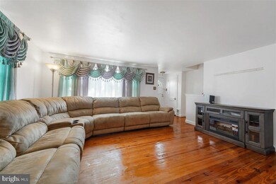 911 North St, Darby, PA 19023 - photo 6