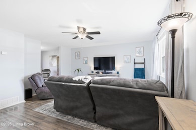 4601 Myrick Place, Louisville, KY 40272 - photo 5