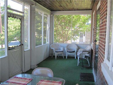 130 E Parkway Ave, Chester, PA 19013 - photo 5