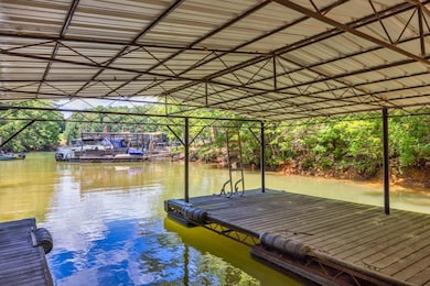Single slip covered dock with plenty of space for 