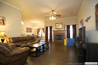 Wonderful home with 10 foot ceilings, extra crown