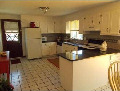 194 Coburn Ave, Worcester, MA 01604 - photo 6