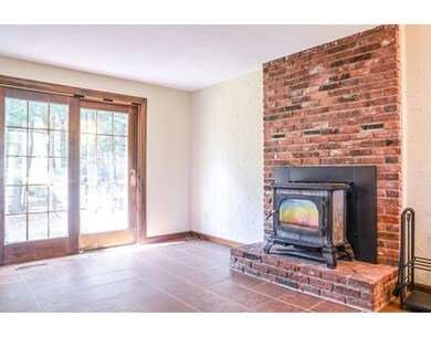 451 Barry St, Feeding Hills, MA 01030 - photo 5