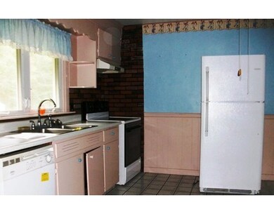 768 Wheelwright Rd, Barre, MA 01005 - photo 6