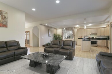 7 N 78th Ave_07