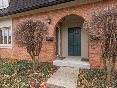 1149 Canterbury Square S, Indianapolis, IN 46260 - photo 2