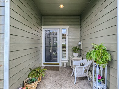 20282 Hoodview Ave, West Linn, OR 97068 - photo 2