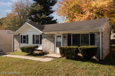 8212 Laurel Grove Ct, Louisville, KY 40228 - photo 2
