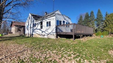N8872 Elm St, Gilman, WI 54433 - photo 4