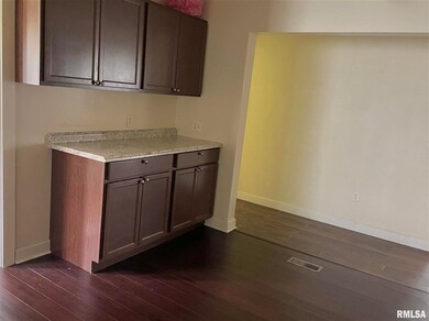 504 W Jones St, West Frankfort, IL 62896 - photo 6