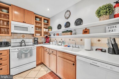 18 S George St unit 21, York, PA 17401 - photo 7