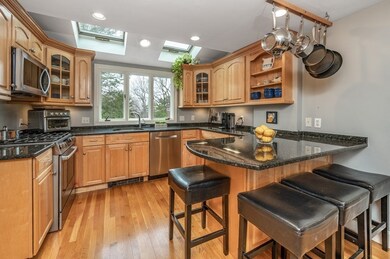 42 Oakhurst Cir, Needham, MA 02492 - photo 4