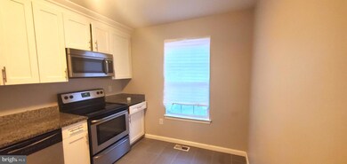 7990 Suiter Way, Hyattsville, MD 20785 - photo 6