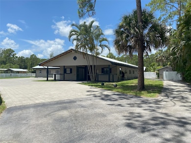 Entrance From Top of Driveway