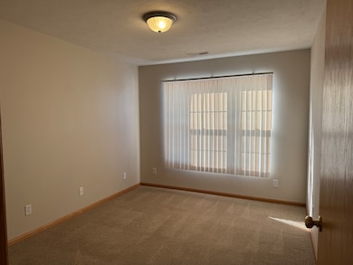 unlisted-address, Sycamore, IL 60178 - photo 6