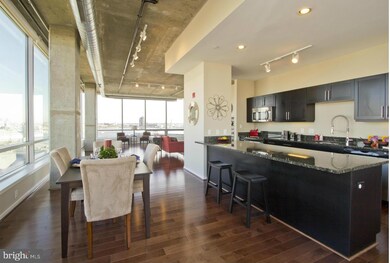 Silo Point unit 910, Baltimore, MD 21230 - photo 2