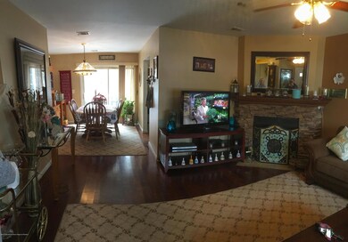 35 Horseshoe Ct, Tinton Falls, NJ 07753 - photo 5