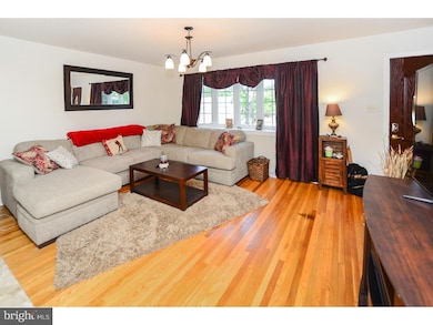 257 Caulfield Ave, Woodbury, NJ 08096 - photo 4