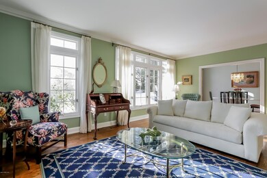 007-Living_Room-1481150-print.jpg