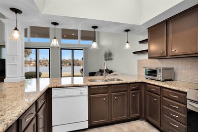 View from the kitchen area to the waterfront! Folk