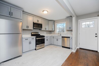 99 Acorn St, Staten Island, NY 10306 - photo 7