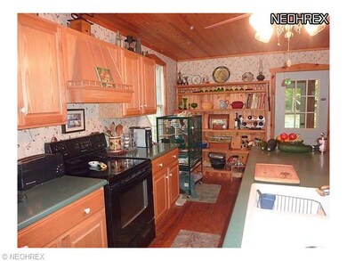 KITCHEN COMES WILL ALL APPLIANCES!