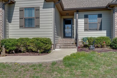 309 Sara Acres Dr, Tennessee Ridge, TN 37178 - photo 4